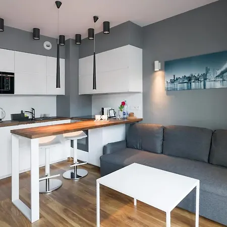 Modern And Comfortable With A Bedroom Cracóvia